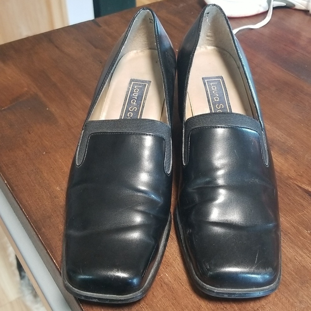 Laura Scott Leather Low Heel Work Ready Black Goes with Everything Size 7 Womens